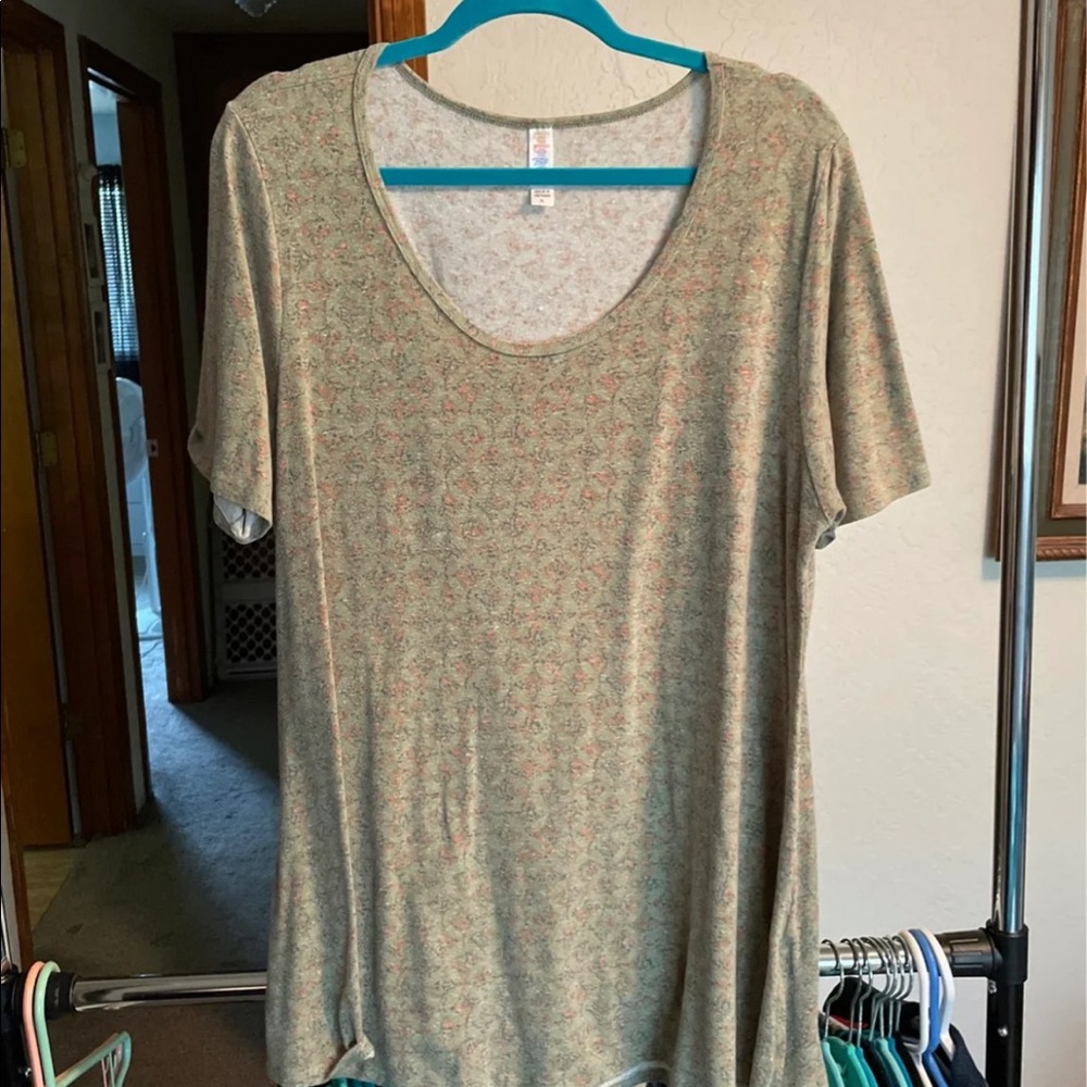 LulaRoe Perfect T